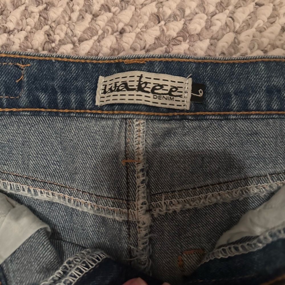 Jean Shorts - Picture 3 of 3